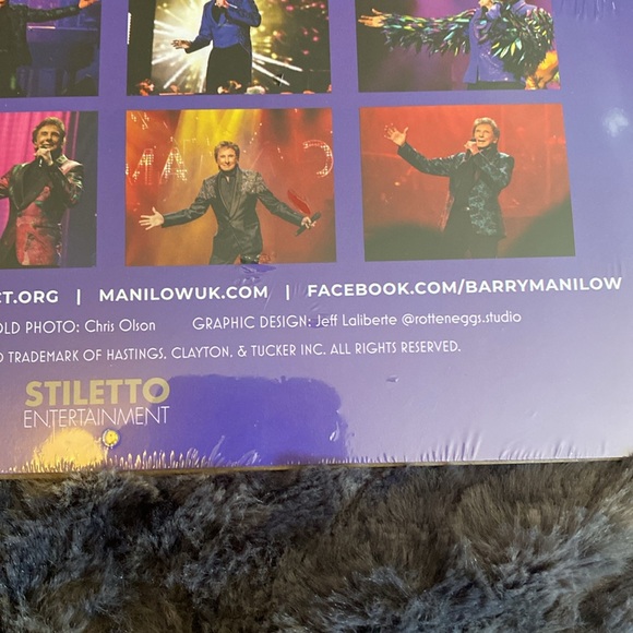 🎤🎶Barry Manilow🎶🎤 2025 Calendar New / Unopened / 12 Months - Size 8.5” X 11” - Picture 5 of 10